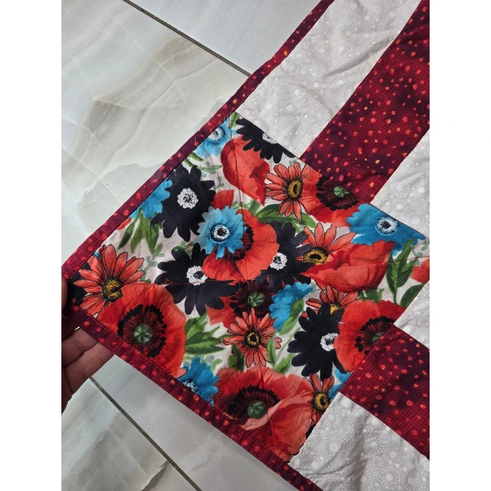 Heritage Springs Handmade Floral Patchwork Quilt Red White Blue Poppy 43x35 W1